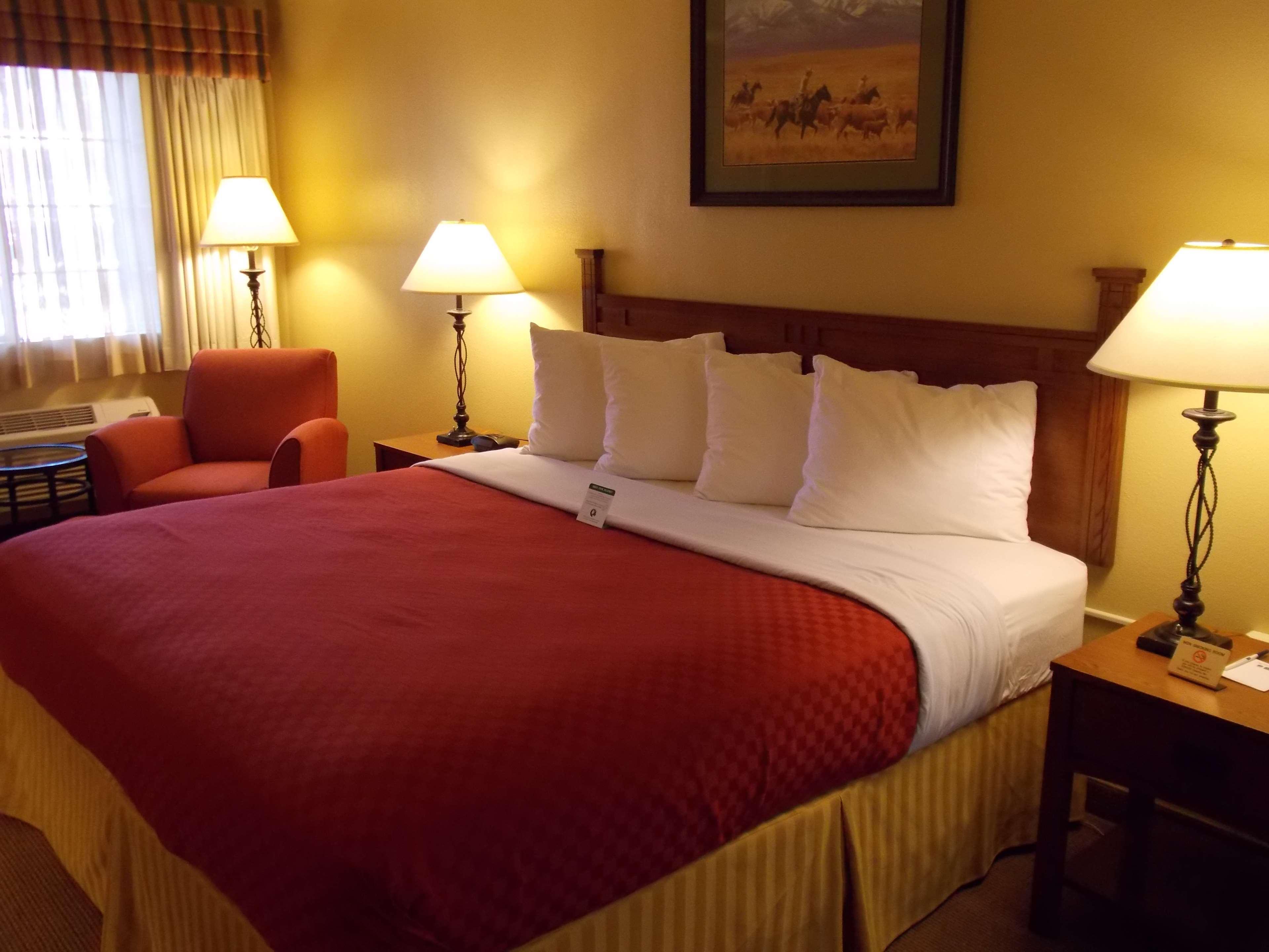 Best Western Executive Inn Hallettsville Εξωτερικό φωτογραφία