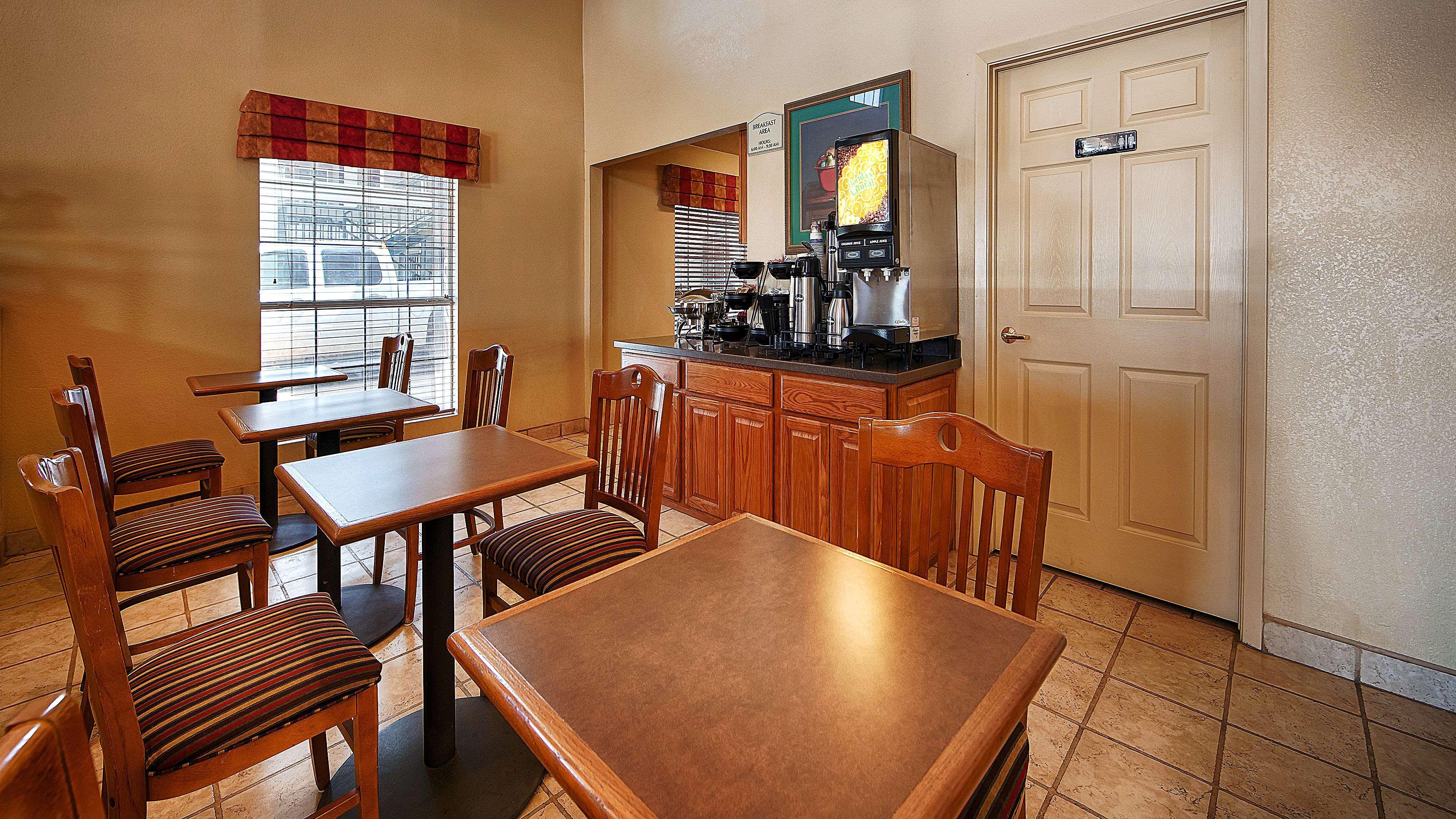 Best Western Executive Inn Hallettsville Εξωτερικό φωτογραφία