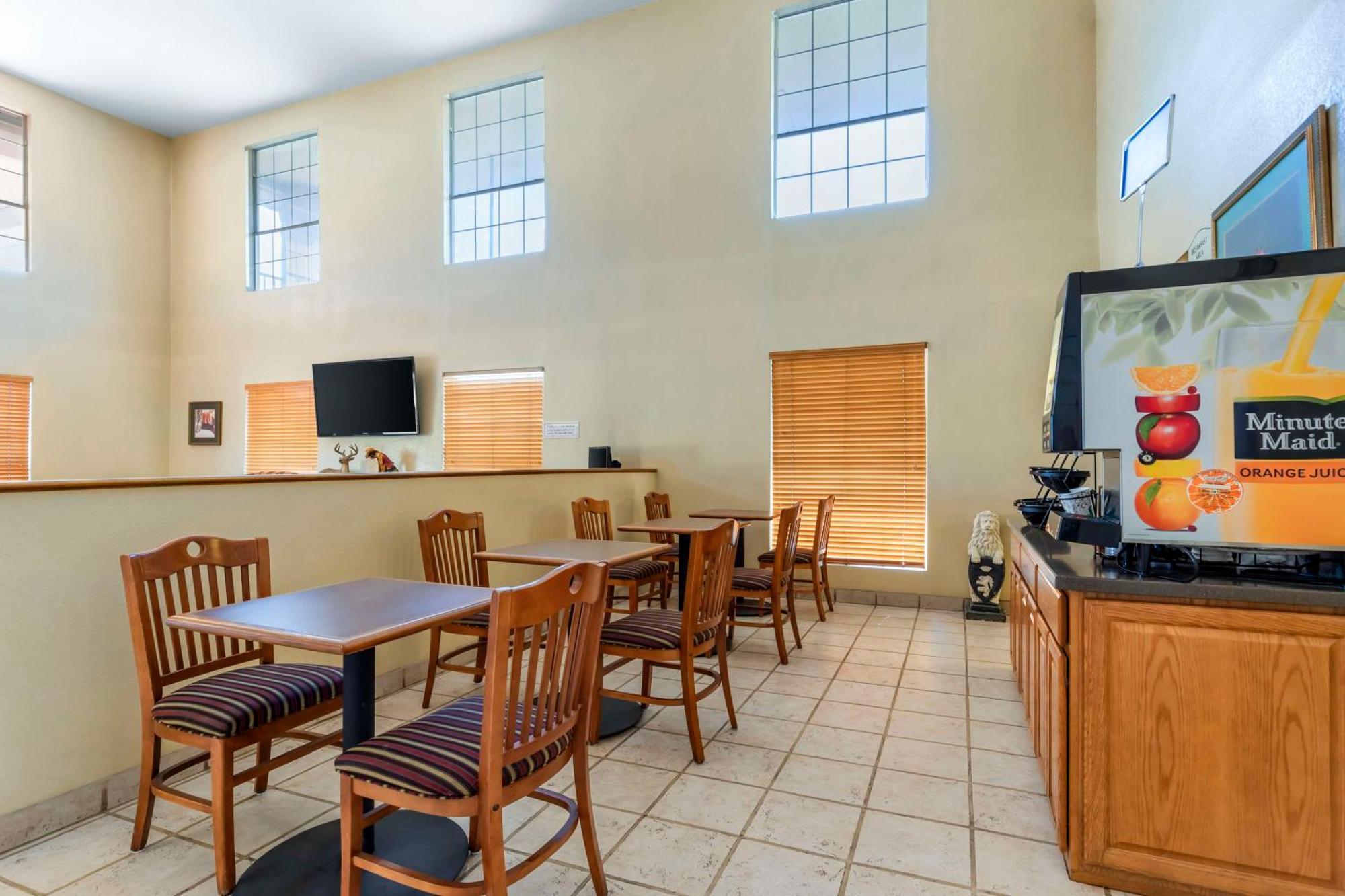Best Western Executive Inn Hallettsville Εξωτερικό φωτογραφία