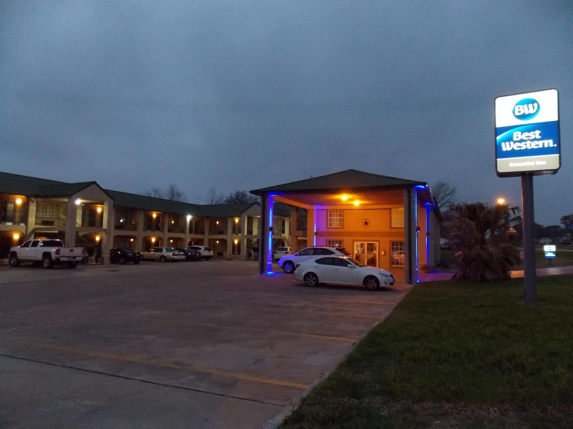 Best Western Executive Inn Hallettsville Εξωτερικό φωτογραφία